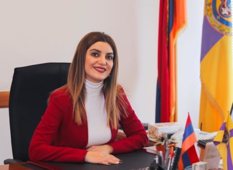 Bələdiyyə başçısı iş adamlarına pulsuz xlor təklif etdi – Koronavirusa görə