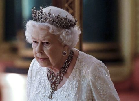Kraliça II Yelizaveta saraydan getdi – Koronavirus qorxusu…