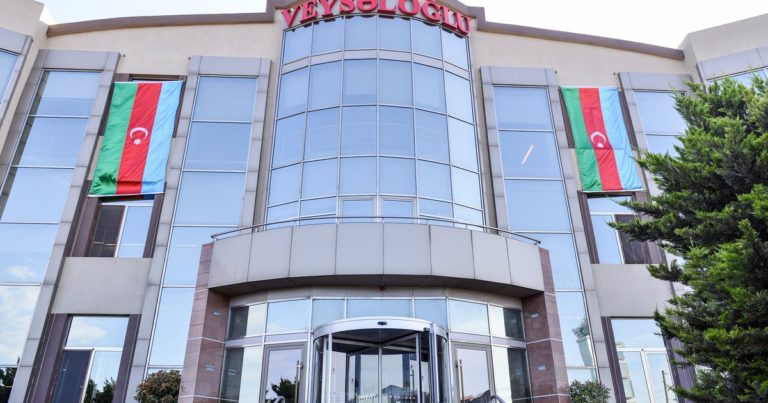 “Veysəloğlu” bizi şirniyyatdan iyrəndirəcək – Qurd içində yeriyir – FOTOLAR “Veysəloğlu” bizi şirniyyatdan iyrəndirəcək – Qurd içində yeriyir – FOTOLAR