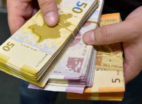 190 manat alanların sayı 400 minə çatdı