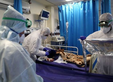 Türkiyədə 601 tibb işçisi koronavirusa yoluxdu, 1 professor vəfat etdi