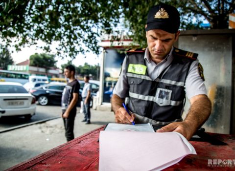 Xidməti vəsiqə və ya iş yeri barədə arayış əsasında evdən çıxacaq şəxslərin – SİYAHISI