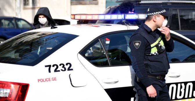 Gürcüstanda fövqəladə vəziyyət uzadıldı Gürcüstanda fövqəladə vəziyyət uzadıldı