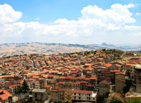 Avropalılar evlərini kütləvi satışa çıxardı