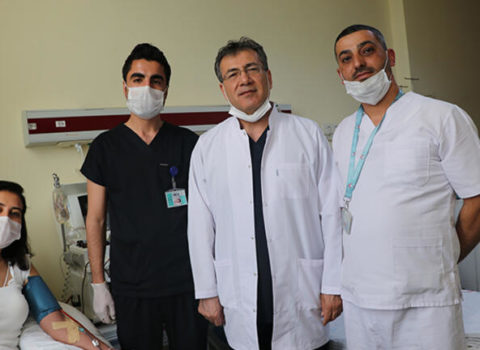 “Evə gəlmə, heç kimə demə, ərə gedə bilməzsən…” – COVID-19-a yoluxan qız