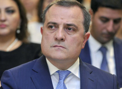 Nazir şöbə müdirinə və 5 direktora TÖHMƏT VERDİ