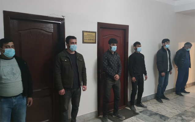 Karantin zamanı damda qumar oynayanlar saxlanıldı – FOTO Karantin zamanı damda qumar oynayanlar saxlanıldı – FOTO