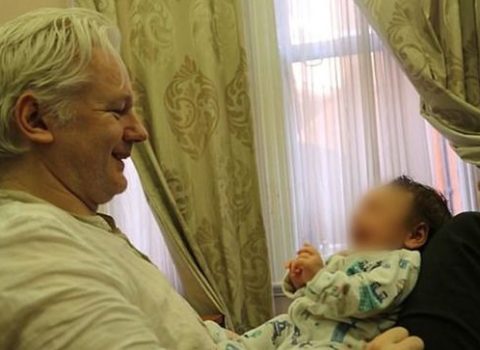 Assanj səfirlikdə gizlənərkən iki oğul atası oldu – Xüsusi xidmətlərin gözündən iraq – FOTO