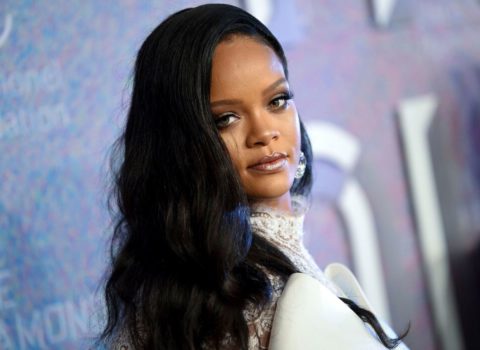 Rihanna oğlu ilə görüntülərini paylaşdı – VİDEO
