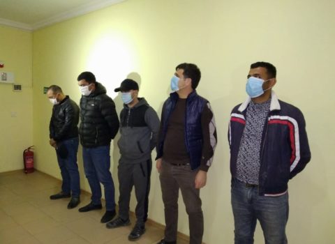 Karantini pozaraq balıq ovlayan 5 nəfər tutuldu – FOTOLAR
