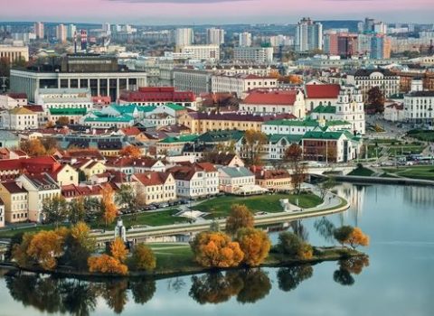 Koronavirusu vecinə almayan Belarus ciddi tədbirlərə qərar verdi