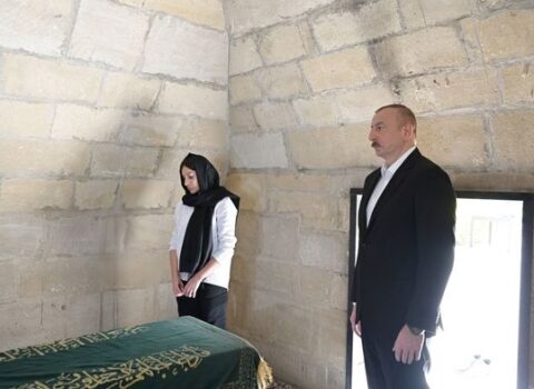 İlham Əliyev və Mehriban Əliyeva Pirsaat Baba ziyarətgahında – FOTOLAR