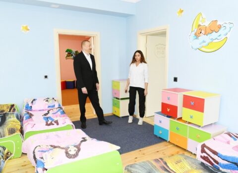 Prezident və Birinci vitse-prezident Şamaxıda körpələr-evi uşaq bağçasının açılışında – FOTOLAR