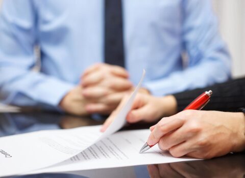 Pandemiyaya görə işçiləri işdən çıxaranlar cəzalandırılacaq – RƏSMİ