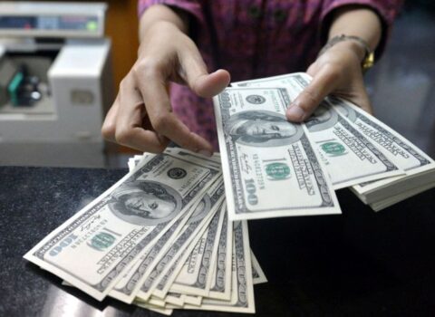 Azərbaycandan xaricə ötən il 3 milyard dollardan çox pul köçürülüb