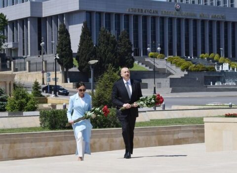 Prezident və birinci xanım Həzi Aslanovun məzarını ziyarət etdi – FOTOLAR – YENİLƏNİB