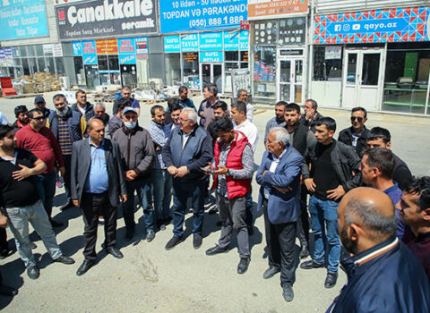 “Eurohome”da çalışan sahibkarlardan etiraz: “Deyirlər başınıza çarə tapın” – VİDEO