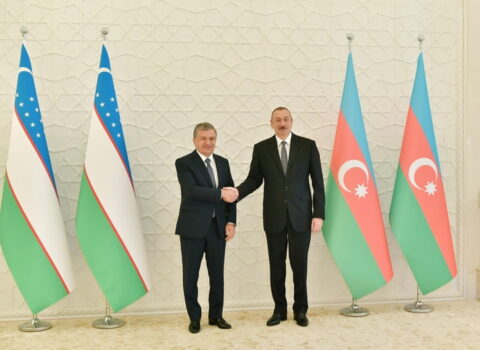 Şavkat Mirziyoyev İlham Əliyevə təbrik ünvanlayıb