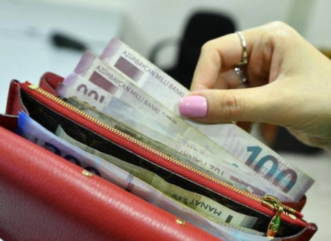 Bakıda müəllimlərin orta aylıq maaşı açıqlandı