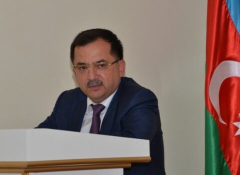 Oğluna yarım milyonluq maşın alan icra başçısı kimdir ? – FOTOLAR