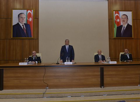 Yeni Baş prokuror kollektivə təqdim olundu