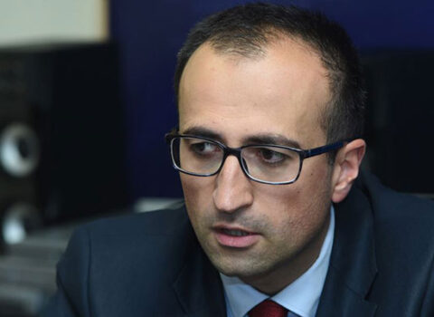 Ermənistanın səhiyyə naziri avtomobillə uşaq vurdu