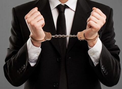 Azərbaycanda sabiq yüksək vəzifəli məmurlar rüşvətə görə həbs edildilər – RƏSMİ