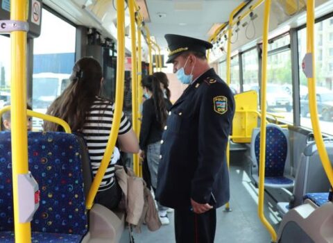 DİQQƏT: Sabahdan polis  maska taxmayanları cərimələyəcək