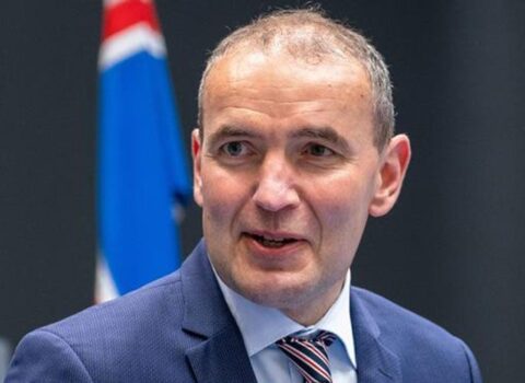 Qudni Yohannesson yenidən İslandiya prezidenti seçildi