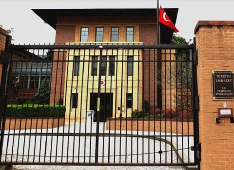 Türkiyə ABŞ-da Atatürkün heykəlinin təhqir olunmasını araşdırır