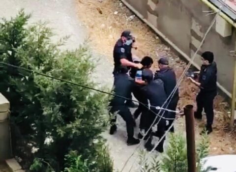 Polisə bıçaqla müqavimət göstərən şəxs haqqında cinayət işi açıldı – RƏSMİ