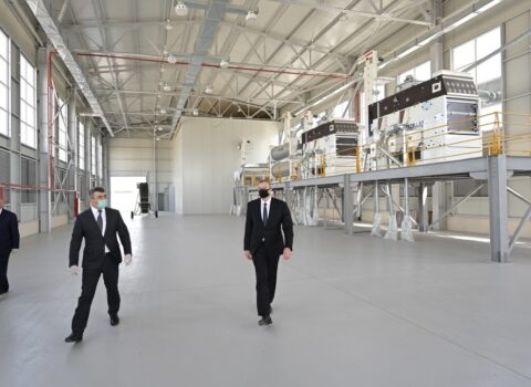Prezident Ağcabədidə zavod açılışında – FOTO