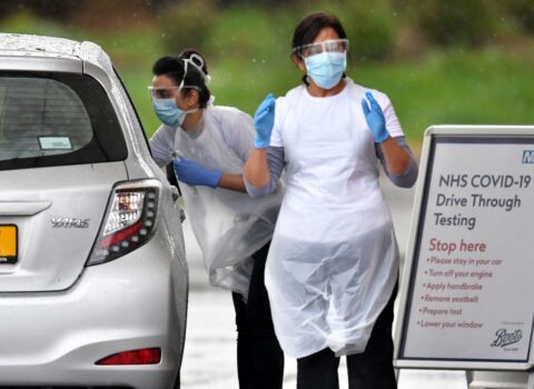 Britaniyada koronavirus qurbanlarının sayı 43,5 minə çatdı
