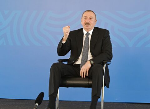Prezdent həftəsonu qadağasından danışdı