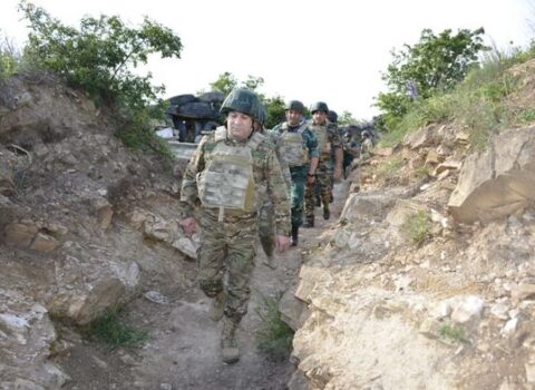 Hərbi prokurorun müavini və DSX generalı Ermənistanla sərhəddə – FOTOLAR