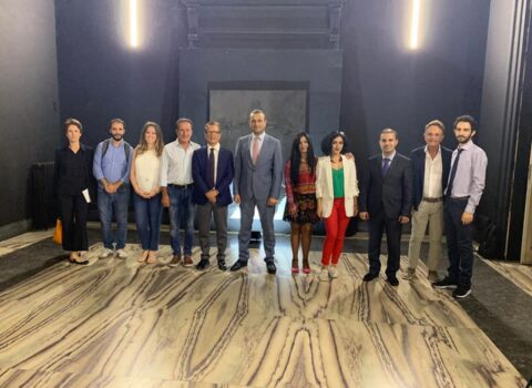 Milan rəssamlıq Akademiyasının ilk azərbaycanlı məzunu beynəlxalq sərgidə iştirak edəcək – FOTOLAR