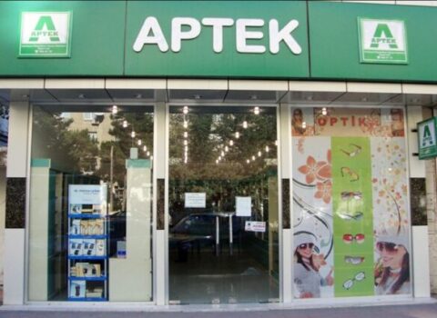 Azərbaycanda aptekə basqın edildi