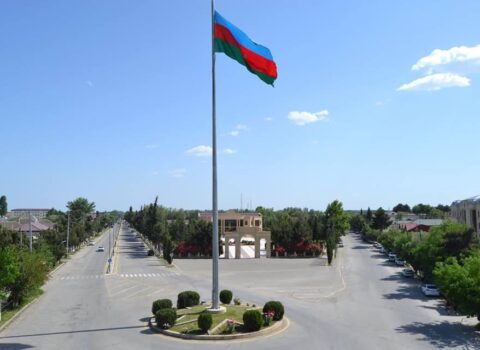 Daha bir məmur vəzifəsindən azad edildi – ƏMR