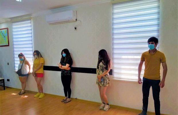 Sərt karantində əyləncə təşkil edənlər cəzalandırıldı – FOTOLAR Sərt karantində əyləncə təşkil edənlər cəzalandırıldı – FOTOLAR
