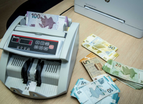 Manat həftəni belə başa vurur – CƏDVƏL