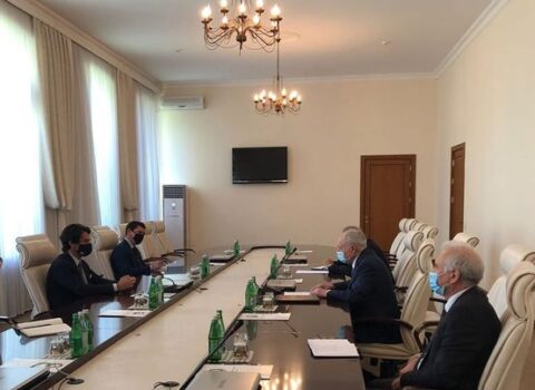 Səhiyyə naziri Oqtay Şirəliyev görüş keçirdi – FOTO