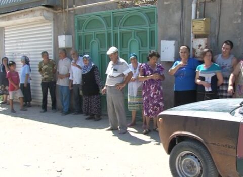 Bakıda 500 ailəni susuz qoyan “yezidlər” — Vətəndaş dövlət rəhbərliyindən kömək istəyir…