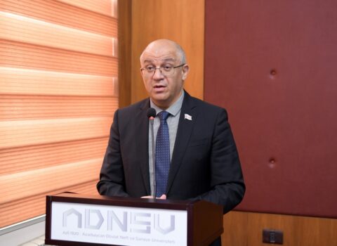 “Sağalmaq üzrəyəm” – COVID-19-a yoluxan millət vəkili