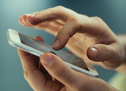 Telefonunuzda bu proqramlar varsa, dərhal silin – Əks halda…