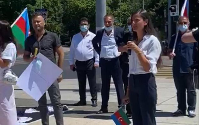Milli Qəhrəmanımızın qızı BMT-nin önündə etiraz aksiyası keçirdi – FOTOLAR Milli Qəhrəmanımızın qızı BMT-nin önündə etiraz aksiyası keçirdi – FOTOLAR