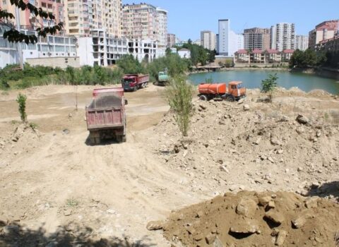 Göl ətrafında otel tikdirmək istəyən bu şəxs imiş – FOTO