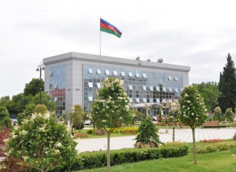 İcra hakimiyyəti məmurun evinin yandırılması iddialarına münasibət bildirdi