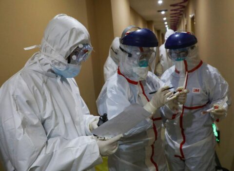 Ağır vəziyyətdə olan koronavirus xəstələrinin sayı AÇIQLANDI