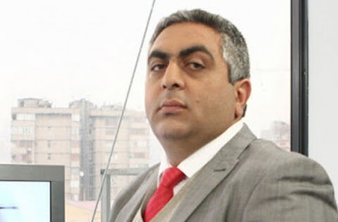“Cəbhədəki qaranlıq dəhşətləri Peterburqun bəyaz gecələri unudub” – Ermənilərin gözü Putində