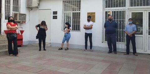 Bakıda karantini pozan çay evi 2000 manat cərimələndi – FOTOLAR